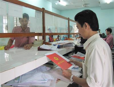 Tháo gỡ khó khăn, vướng mắc trong công tác đăng ký, cấp giấy chứng nhận quyền sử dụng đất 